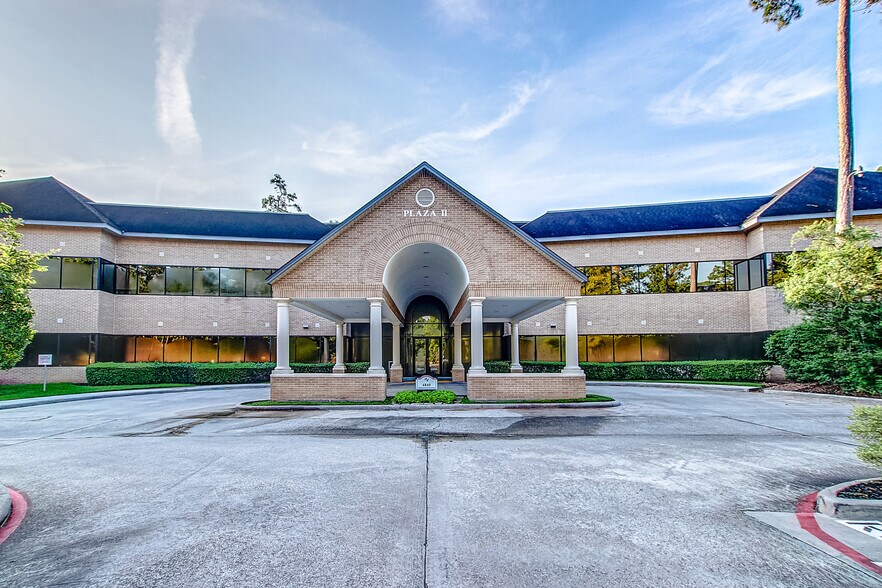 More Photos Of 4840 W Panther Creek Dr, The Woodlands Medical For Lease