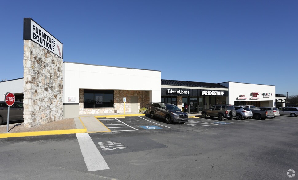 More Photos Of 15000-15060 San Pedro Ave, San Antonio Unknown For Lease