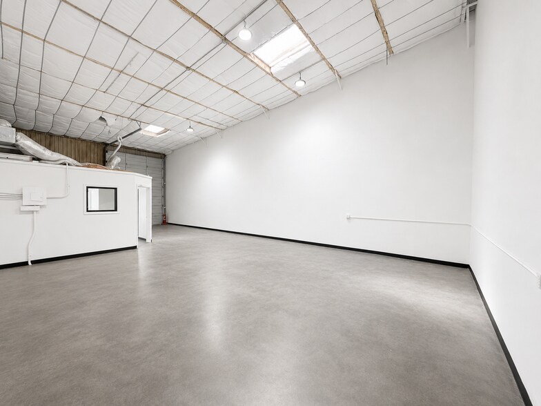 More Photos Of 9450 Harwin Dr, Houston Unknown For Lease