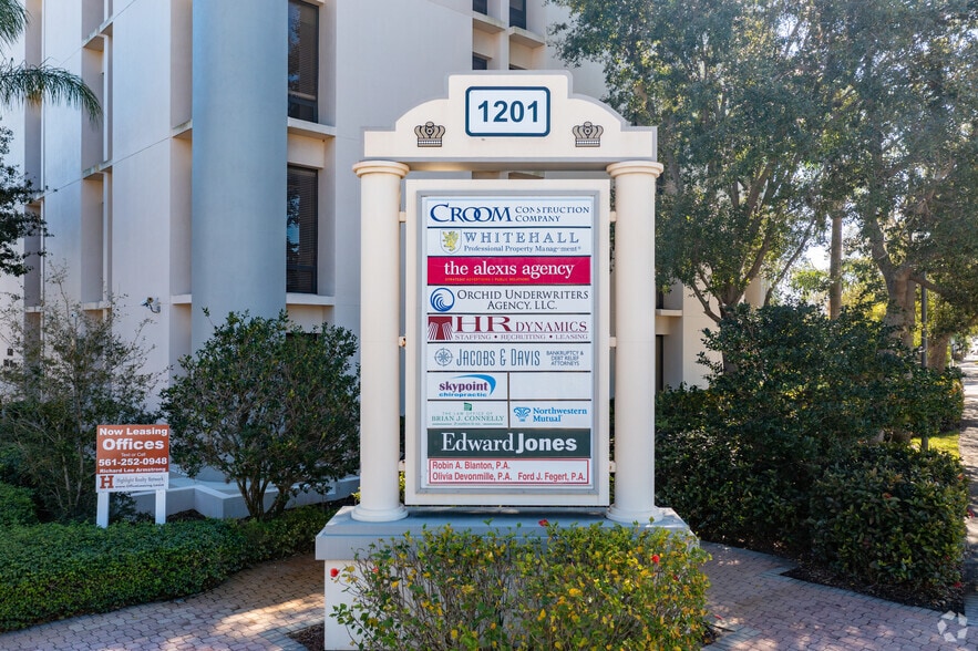 More Photos Of 1201 19th Pl, Vero Beach Medical For Lease