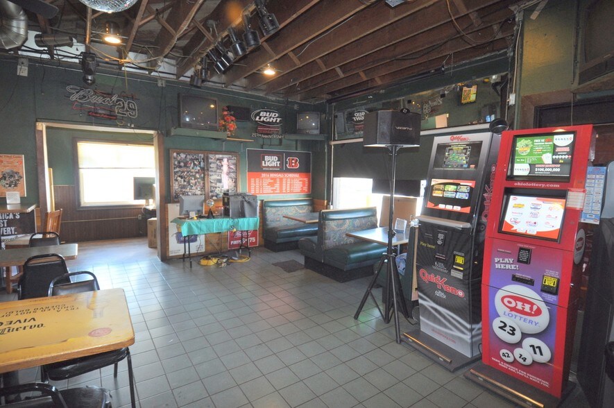 More Photos Of 2651 Blanchard Ave, Dayton Restaurant For Lease