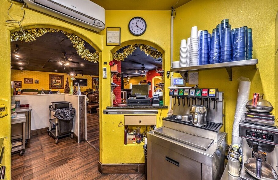 More Photos Of 1108 E Lake Mead Blvd, North Las Vegas Restaurant For Lease