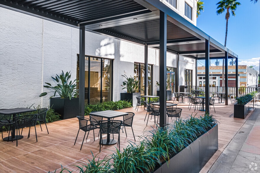 More Photos Of 205 Datura St, West Palm Beach Office For Lease