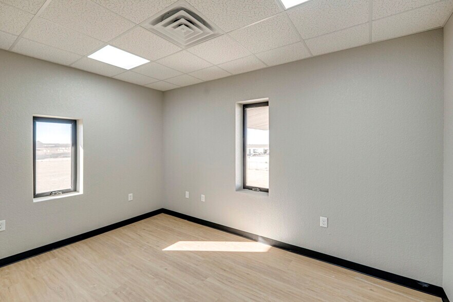 More Photos Of 16791 W Basin St, Odessa Warehouse For Sale