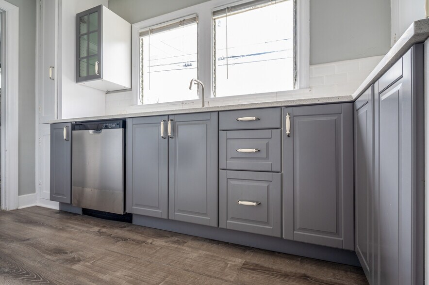 More Photos Of 1620 California Ave, Santa Monica Apartments For Sale