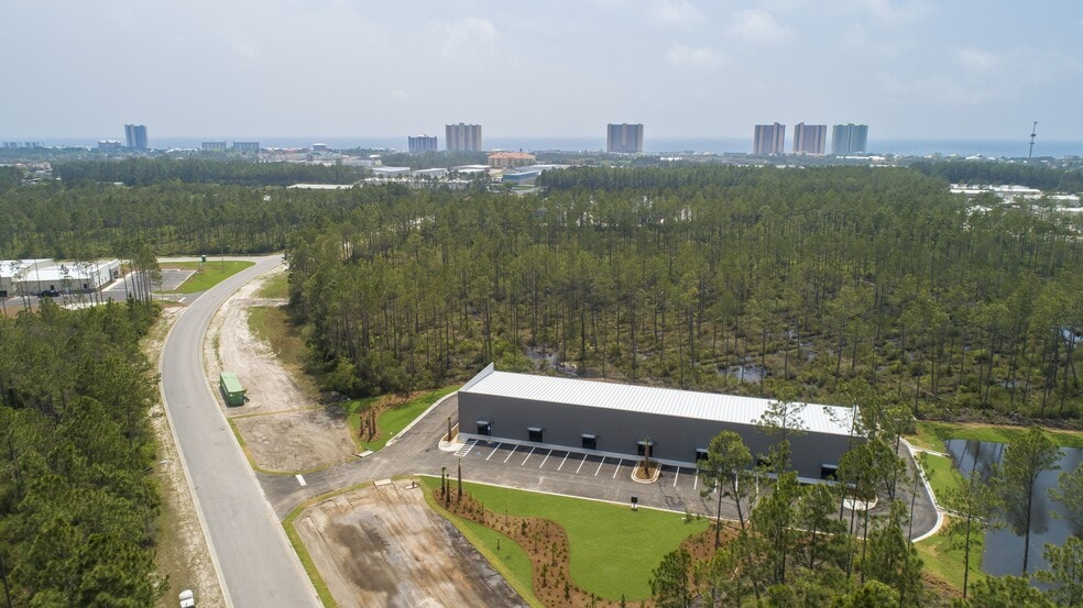 More Photos Of 239 Griffin Blvd, Panama City Beach Flex For Lease
