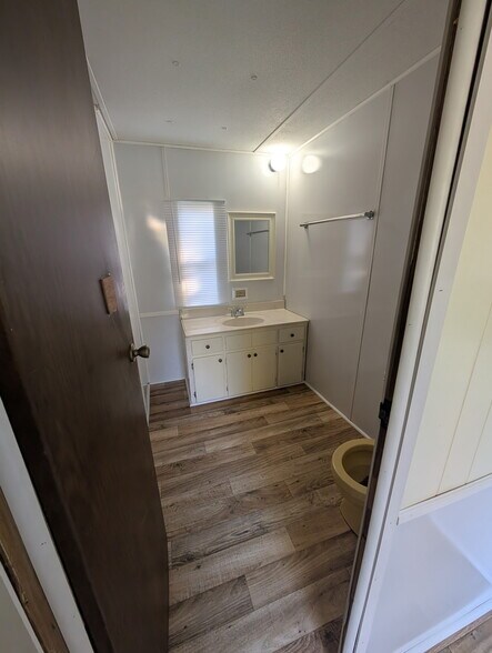 More Photos Of Warren Cir, Grand Ridge Multifamily For Sale