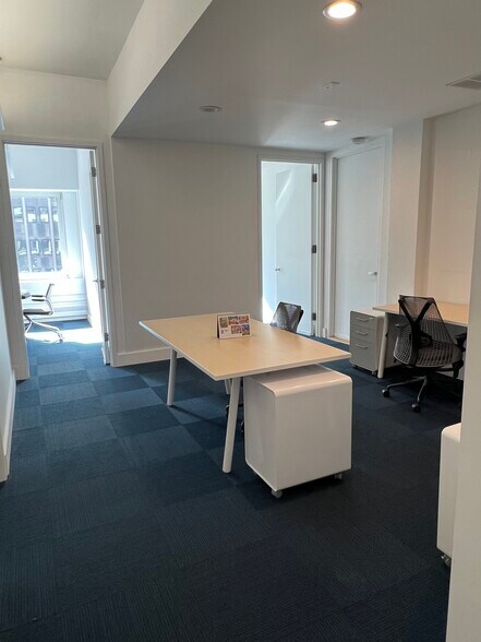 More Photos Of 321 Broadway, New York Land For Lease