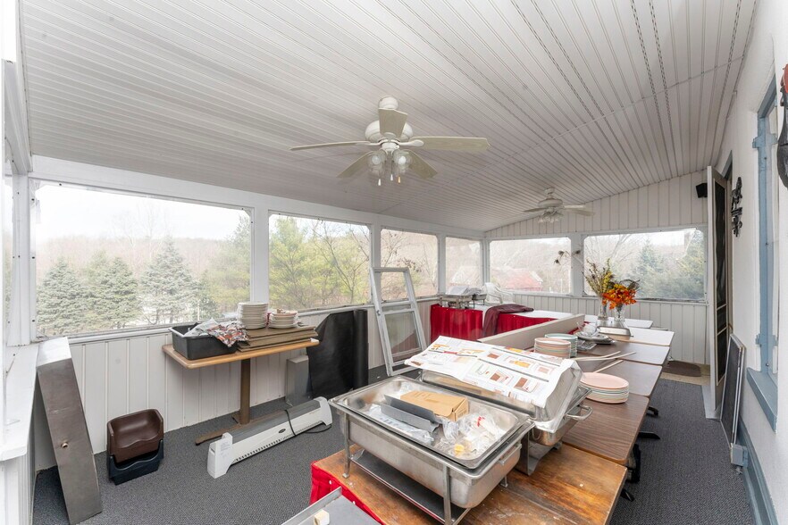 More Photos Of 3164 Main St, Green Lane Restaurant For Sale