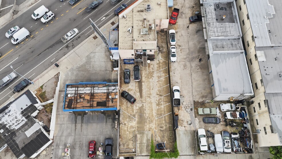 More Photos Of 7780 Foothill Blvd, Tujunga Restaurant For Sale