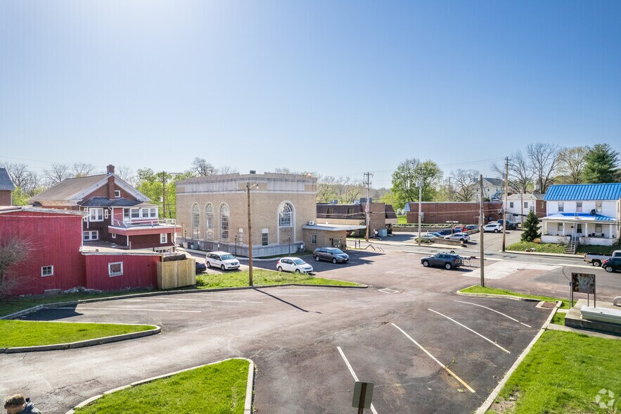 More Photos Of 415 Main St, Schwenksville General Retail For Sale
