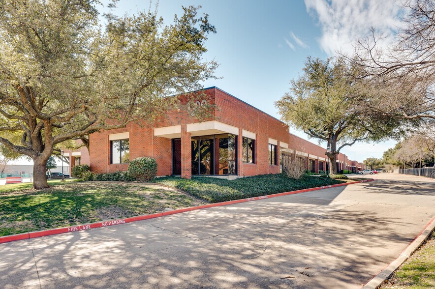 More Photos Of 1200 S Sherman St, Richardson Office For Sale