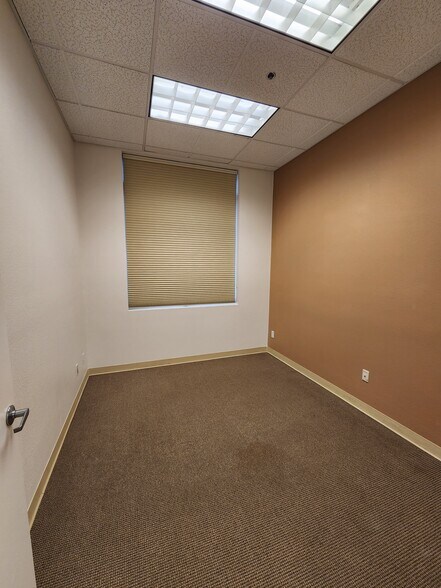 More Photos Of 4725-4737 Mangels Blvd, Fairfield Light Distribution For Sale