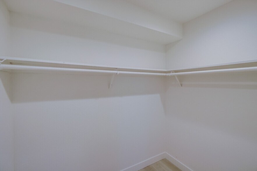 More Photos Of 3449 Ocean Front Walk, San Diego Apartments For Sale