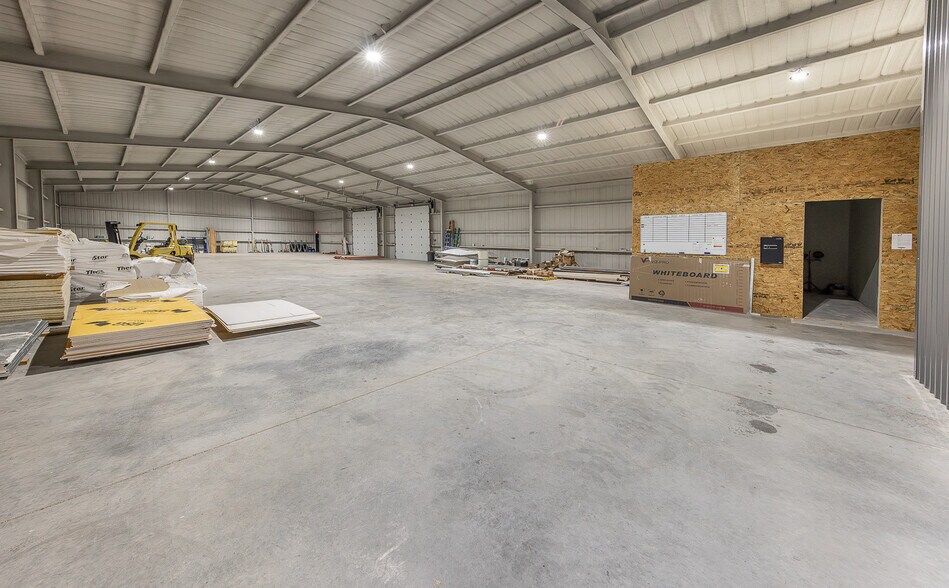 More Photos Of 9006 County Road 6820, Lubbock Warehouse For Lease