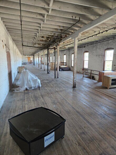 More Photos Of 230 Factory St, Watertown Warehouse For Sale