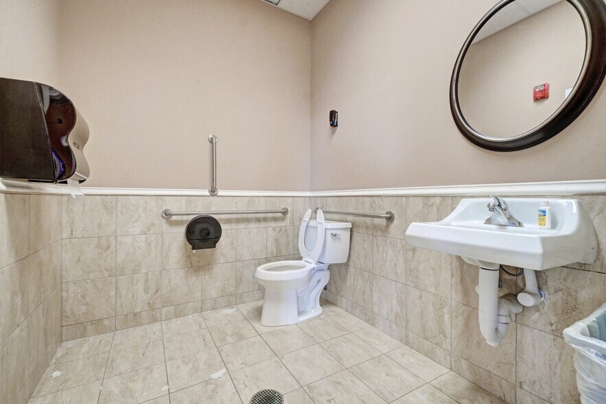 More Photos Of 51 Railroad Ave, Closter Warehouse For Sale