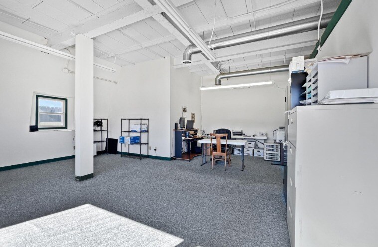 More Photos Of 805 E 10th St, Fairmont Warehouse For Sale