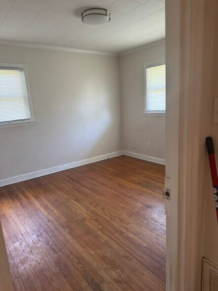 More Photos Of 759 Jimmie Kerr Rd, Haw River Auto Repair For Sale