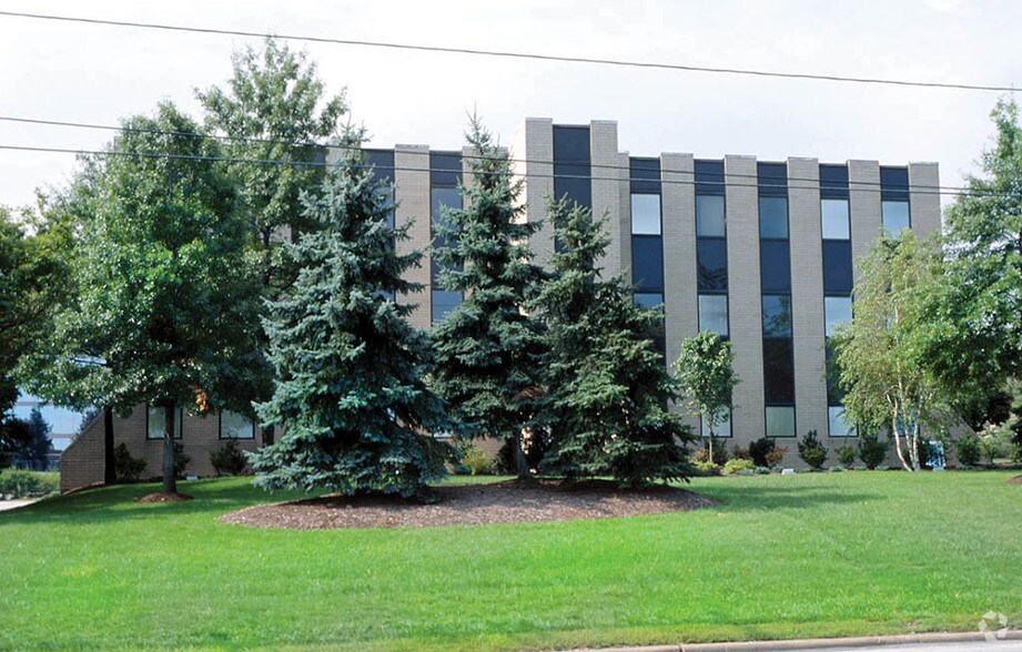More Photos Of 6300 Rockside Rd, Independence Office For Lease