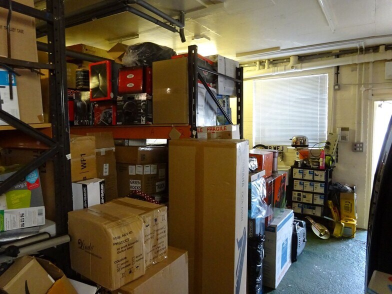 More Photos Of Lilac Grv, Nottingham Flex For Lease