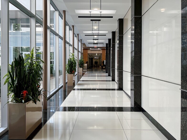 More Photos Of 11740 Katy Fwy, Houston Coworking Space