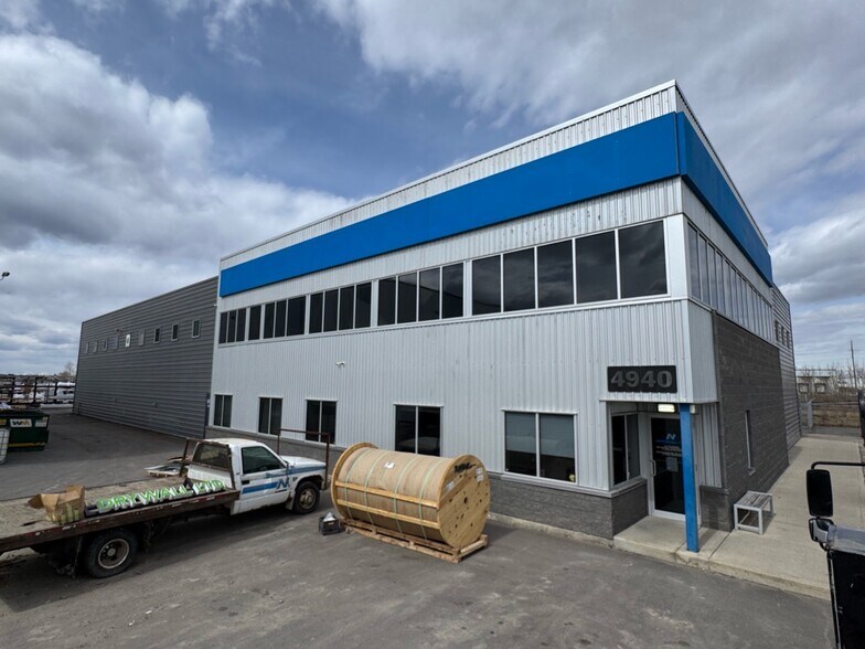 More Photos Of 4940 102 Av SE, Calgary Warehouse For Lease