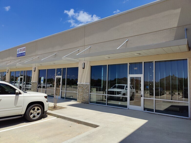 More Photos Of 25031 Westheimer Pky, Katy Storefront For Lease