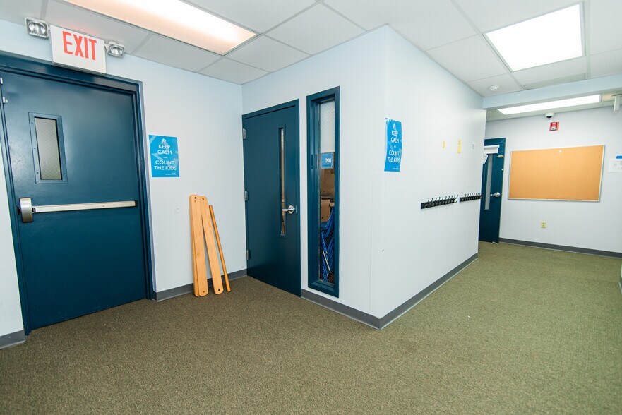 More Photos Of 1616 Orthodox St, Philadelphia Schools For Sale