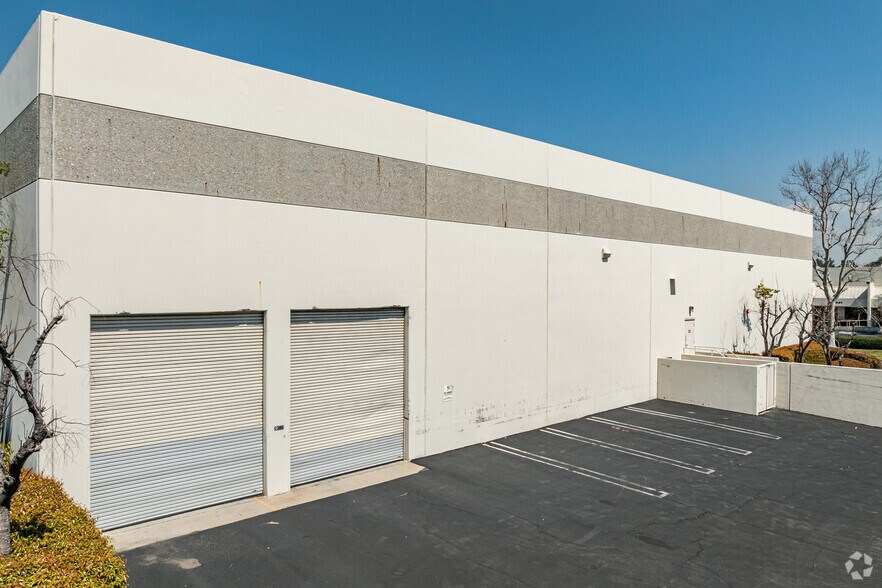 More Photos Of 11383 Newport Dr, Rancho Cucamonga Warehouse For Lease