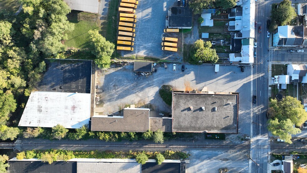 More Photos Of 405 N East St, Carlisle Distribution For Lease