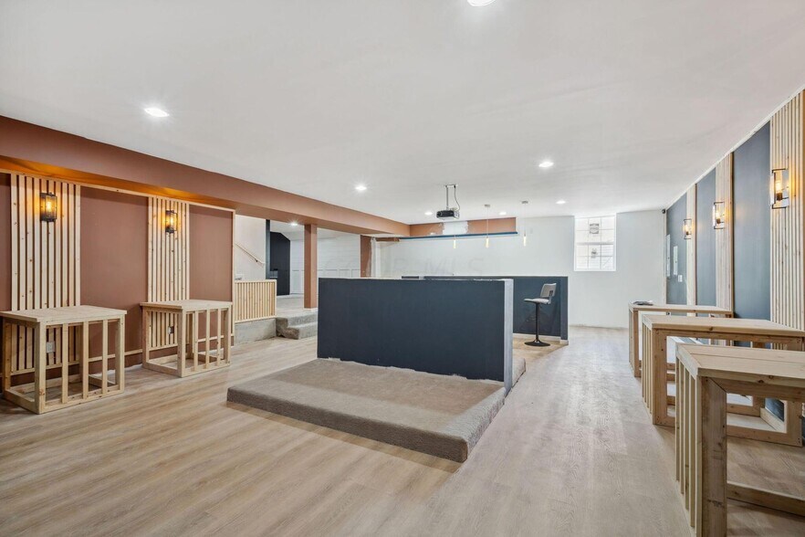 More Photos Of 4677 E Livingston Ave, Columbus Specialty For Sale