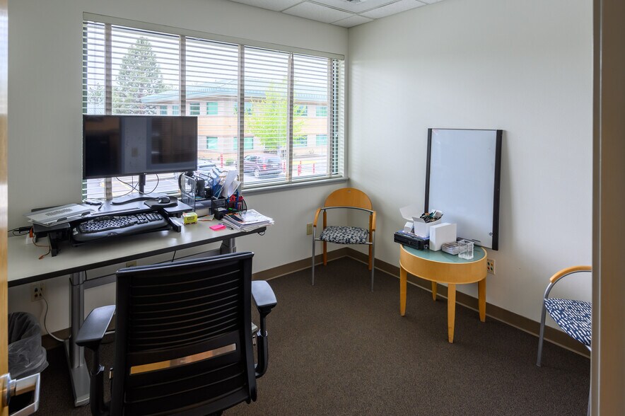 More Photos Of 296 SW Columbia St, Bend Office For Lease