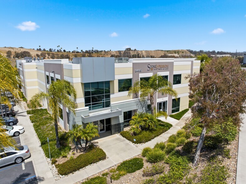 More Photos Of 8495 Redwood Creek Ln, San Diego Manufacturing For Sale