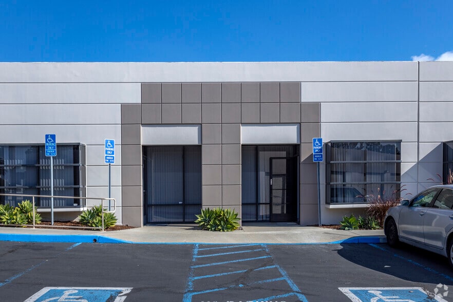 More Photos Of 5915 Mira Mesa Blvd, San Diego Unknown For Lease