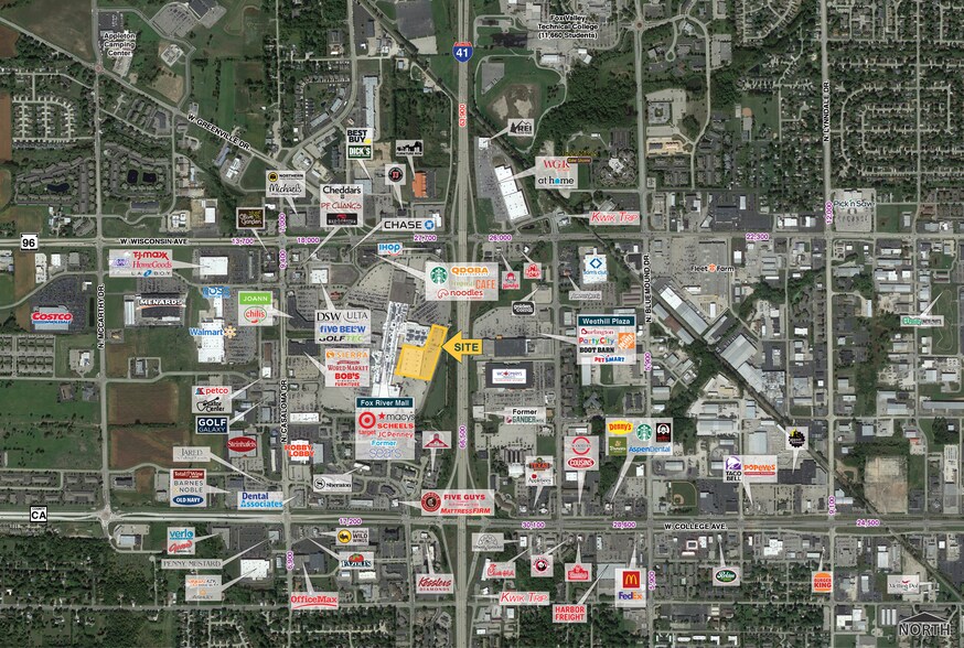 More Photos Of 4301 W Wisconsin Ave, Appleton Department Store For Lease