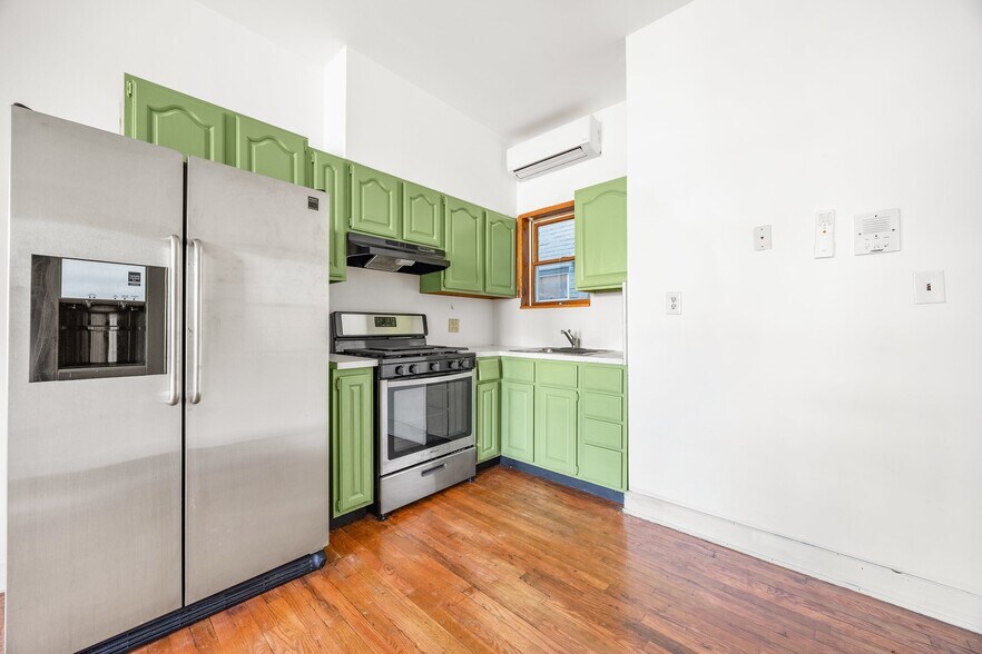 More Photos Of 4304 34th Ave, Astoria Freestanding For Sale