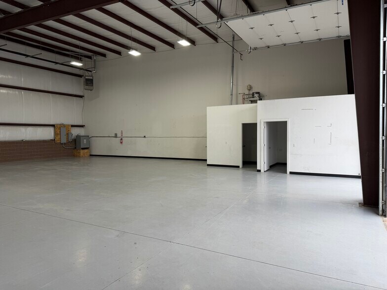 More Photos Of 2187 W Printers Row, West Valley City Warehouse For Lease