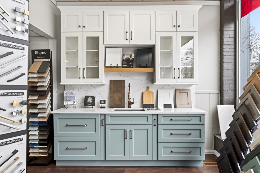 More Photos Of 5476 Broadway St, Lancaster Storefront Retail Residential For Sale