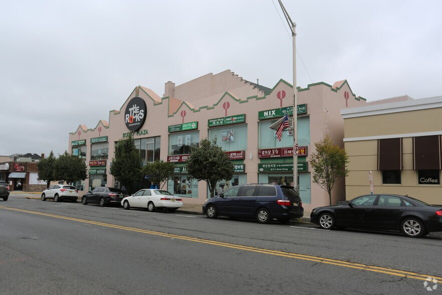 More Photos Of 225 Broad Ave, Palisades Park Storefront Retail Office For Lease