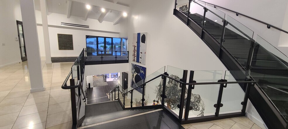 More Photos Of 2440 Sand Hill Rd, Menlo Park Office For Lease