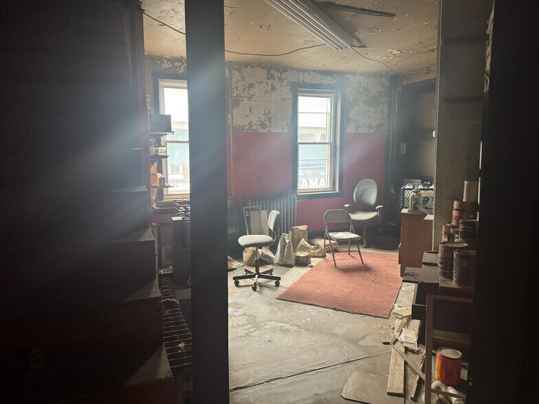 More Photos Of 3100 Kensington Ave, Philadelphia General Retail For Sale