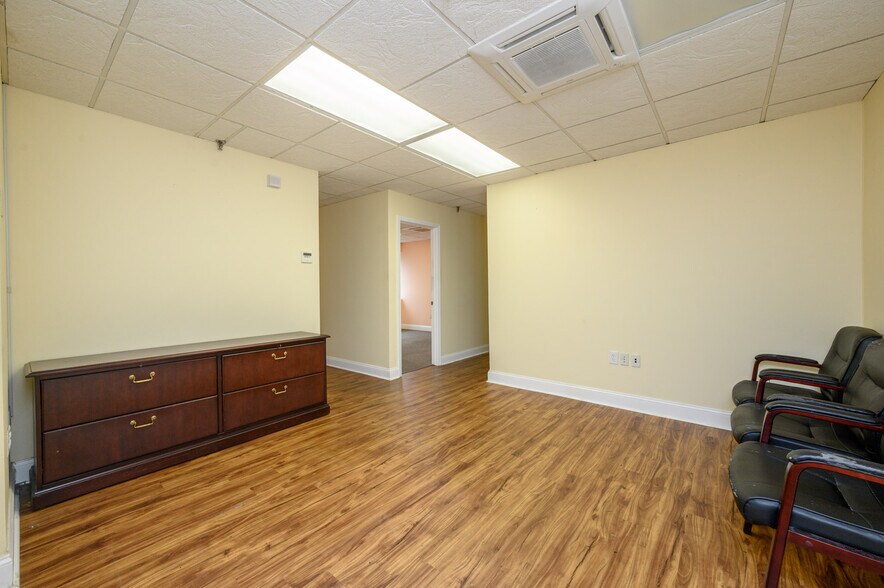 More Photos Of 727 Raritan Rd, Clark Loft Creative Space For Lease