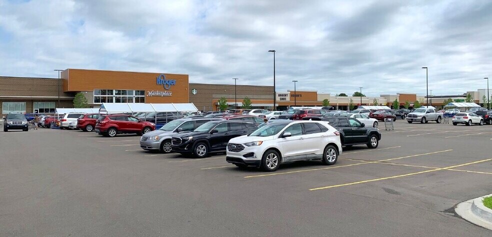 More Photos Of 2051-2325 18 Mile Rd, Sterling Heights Freestanding For Lease