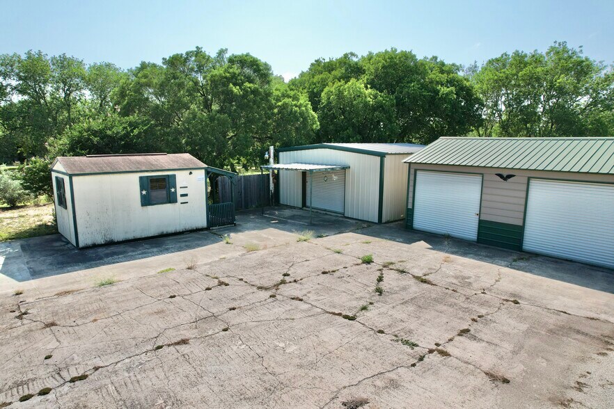 More Photos Of 613 Maple St, Jourdanton Land For Sale