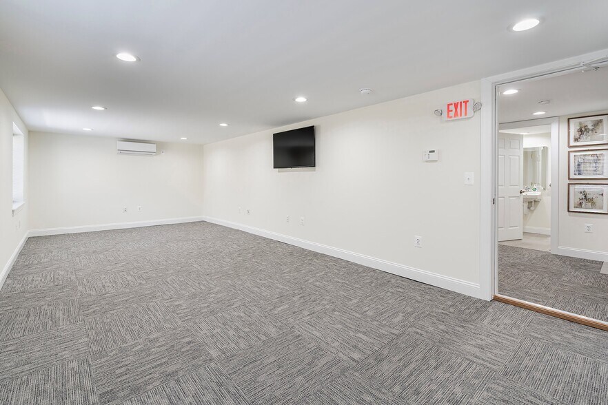 More Photos Of 121 Wells Mill Rd, Waretown Medical For Lease