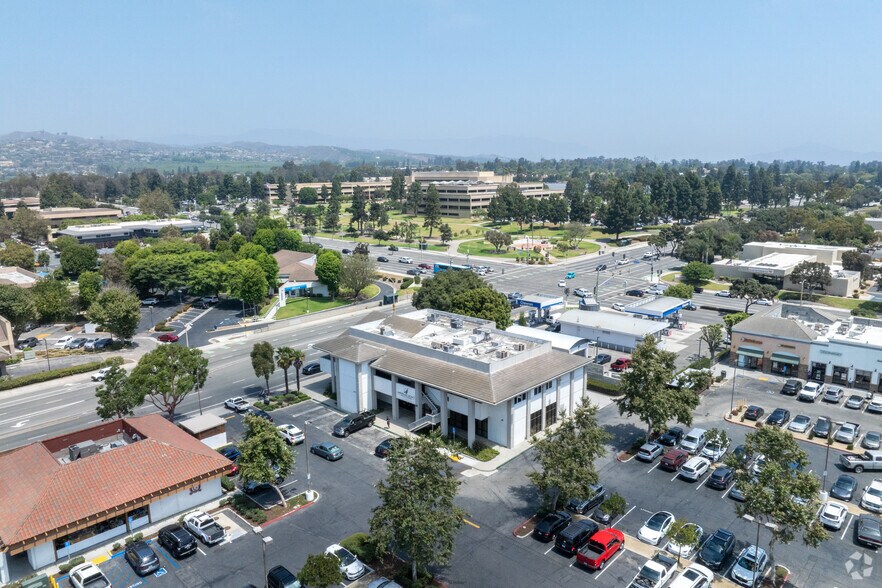 More Photos Of 5808 Telephone Rd, Ventura Office For Lease