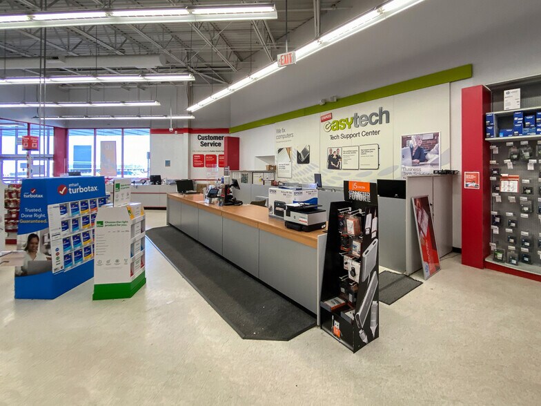 More Photos Of 8139 Old Troy Pike, Huber Heights Freestanding For Sale