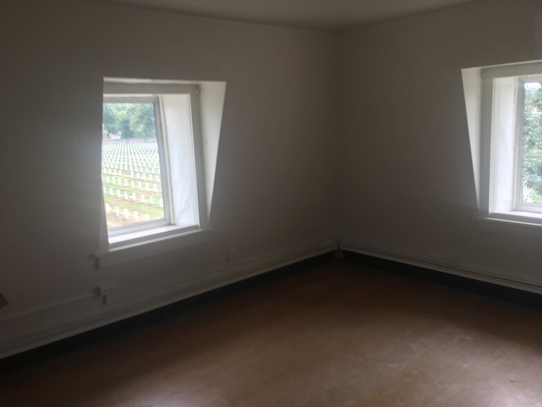 More Photos Of 1701 Williamsburg Rd, Richmond Office For Sale