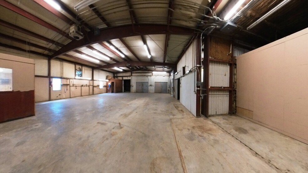More Photos Of 14826 Yarberry St, Houston Warehouse For Sale